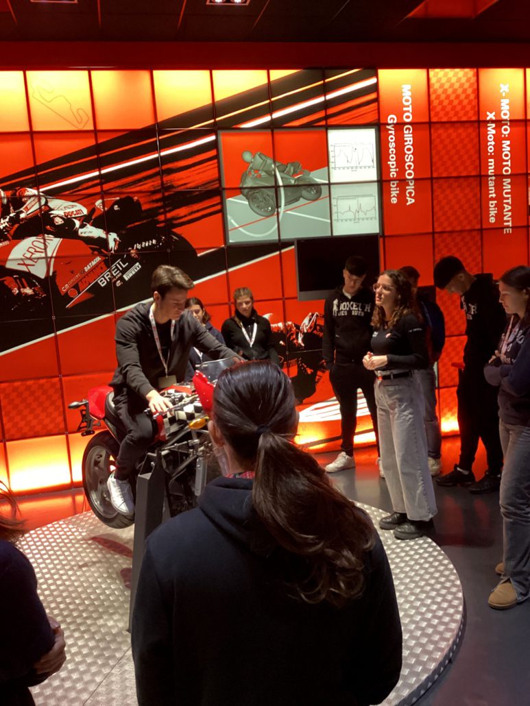 Licei scientifico Ducati e Università Bologna 3